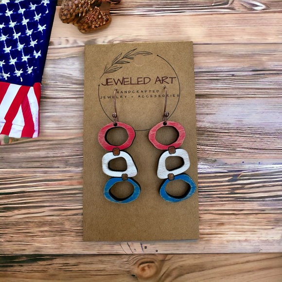JEWELED ART Hand Painted Patriotic Wood Earrings Rustic Retro - Picture 2 of 3